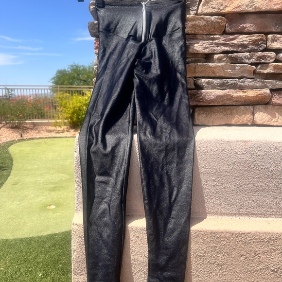 Women women’s size small athletic skinny black legging - Picture 16 of 17